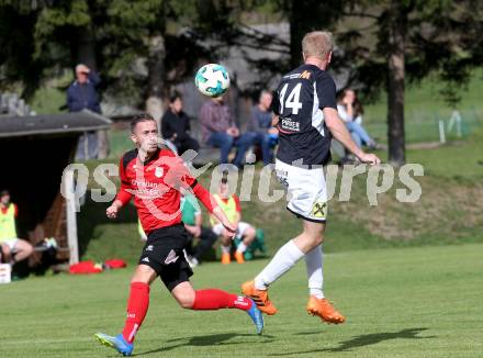 Fussball. Kaerntner Liga. Gmuend gegen SK Maria Saal. Markus Burgstaller (Gmuend), Christof Reichmann (Maria Saal). Gmuend, 6.10.2018.
Foto: Kuess 
---
pressefotos, pressefotografie, kuess, qs, qspictures, sport, bild, bilder, bilddatenbank