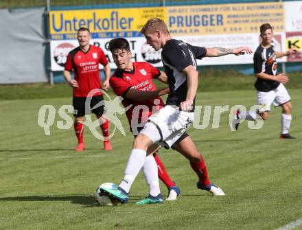 Fussball. Kaerntner Liga. Gmuend gegen SK Maria Saal. Domenik Steiner (Gmuend),  Arnel Mulahalilovic (Maria Saal). Gmuend, 6.10.2018.
Foto: Kuess 
---
pressefotos, pressefotografie, kuess, qs, qspictures, sport, bild, bilder, bilddatenbank