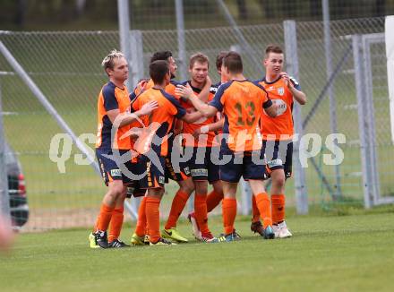 Fussball. 2. Klasse A. Oberes Moelltal gegen Grafendorf. Torjubel (Oberes Moelltal). Rangersdorf, 6.10.2018.
Foto: Kuess
---
pressefotos, pressefotografie, kuess, qs, qspictures, sport, bild, bilder, bilddatenbank
