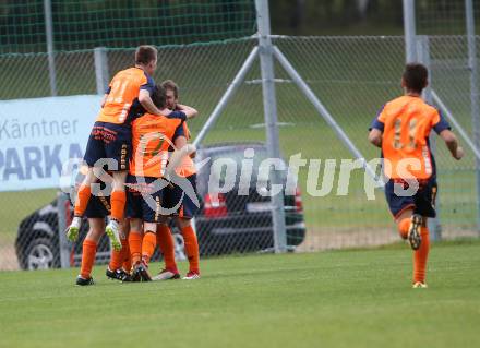 Fussball. 2. Klasse A. Oberes Moelltal gegen Grafendorf. Torjubel (Oberes Moelltal). Rangersdorf, 6.10.2018.
Foto: Kuess
---
pressefotos, pressefotografie, kuess, qs, qspictures, sport, bild, bilder, bilddatenbank