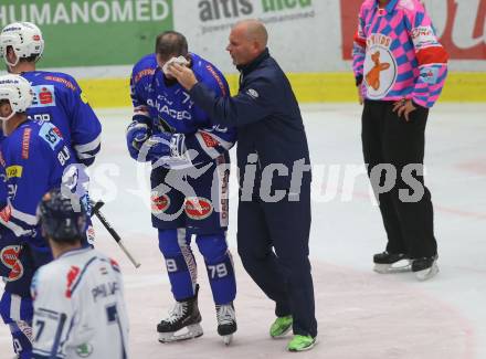 EBEL. Eishockey Bundesliga. EC VSV gegen Fehervar AV 19. Jerry Pollastrone, Blaine Down verletzt, MacGregor Sharp (VSV). Villach, am 12.10.2018.
Foto: Kuess 


---
pressefotos, pressefotografie, kuess, qs, qspictures, sport, bild, bilder, bilddatenbank