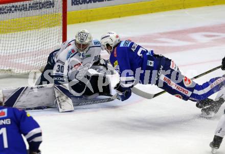 EBEL. Eishockey Bundesliga. EC VSV gegen Fehervar AV 19. Brandon Alderson,  (VSV), MacMillan Carruth (Alba Volan). Villach, am 12.10.2018.
Foto: Kuess 


---
pressefotos, pressefotografie, kuess, qs, qspictures, sport, bild, bilder, bilddatenbank