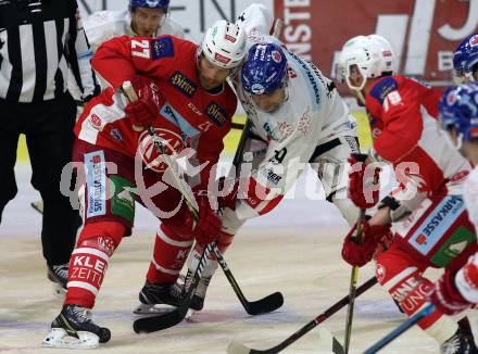 EBEL. Eishockey Bundesliga. KAC gegen HC TWK Innsbruck. Thomas Hundertpfund,  (KAC), Tyler Spurgeon (Innsbruck). Klagenfurt, am 14.10.2018.
Foto: Kuess

---
pressefotos, pressefotografie, kuess, qs, qspictures, sport, bild, bilder, bilddatenbank