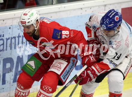 EBEL. Eishockey Bundesliga. KAC gegen HC TWK Innsbruck. Martin Schumnig,  (KAC), Tyler Spurgeon (Innsbruck). Klagenfurt, am 14.10.2018.
Foto: Kuess

---
pressefotos, pressefotografie, kuess, qs, qspictures, sport, bild, bilder, bilddatenbank
