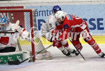 EBEL. Eishockey Bundesliga. KAC gegen HC TWK Innsbruck. Thomas Koch,  (KAC), Lubomir Stach (Innsbruck). Klagenfurt, am 14.10.2018.
Foto: Kuess

---
pressefotos, pressefotografie, kuess, qs, qspictures, sport, bild, bilder, bilddatenbank