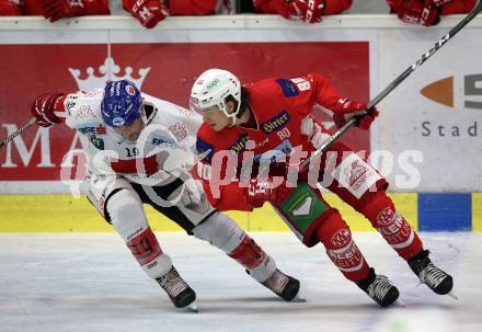 EBEL. Eishockey Bundesliga. KAC gegen HC TWK Innsbruck. Nikolaus Kraus, (KAC), Tyler Spurgeon  (Innsbruck). Klagenfurt, am 14.10.2018.
Foto: Kuess

---
pressefotos, pressefotografie, kuess, qs, qspictures, sport, bild, bilder, bilddatenbank