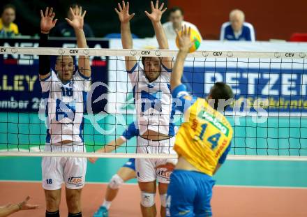 Volleyball Champions League. SK Posojilnica Aich/Dob gegen Lycurgus Groningen (NED). Matej Mihajlovic, (Aich/Dob), Dennis Borst, Erik Van Der Schaaf  (Groningen). Klagenfurt, am 17.10.2018.
Foto: Kuess
---
pressefotos, pressefotografie, kuess, qs, qspictures, sport, bild, bilder, bilddatenbank