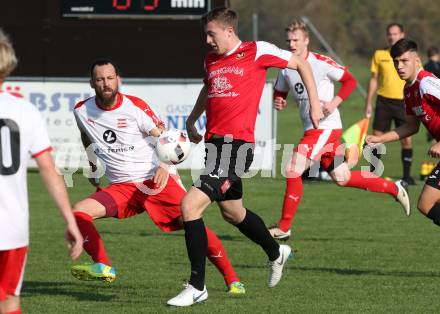 Fussball Kaerntner Liga. Woelfnitz gegen Spittal/Drau. Mattias Sereinig,  (Woelfnitz), Raphael Willibald Glanznig (Spittal). Woelfnitz, am 13.10.2018.
Foto: Kuess
---
pressefotos, pressefotografie, kuess, qs, qspictures, sport, bild, bilder, bilddatenbank