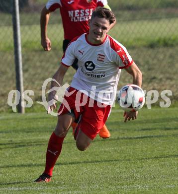 Fussball Kaerntner Liga. Woelfnitz gegen Spittal/Drau. Lukas Michael Rutnig (Woelfnitz). Woelfnitz, am 13.10.2018.
Foto: Kuess
---
pressefotos, pressefotografie, kuess, qs, qspictures, sport, bild, bilder, bilddatenbank