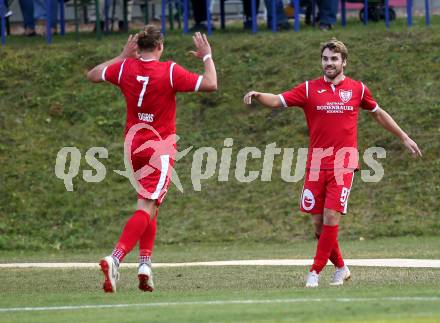 Fussball Kaerntner Liga. ATUS Ferlach gegen KAC 1909. Torjubel Jakob Orgonyi, Thomas Ogris (Ferlach). Ferlach, am 13.10.2018.
Foto: Kuess
---
pressefotos, pressefotografie, kuess, qs, qspictures, sport, bild, bilder, bilddatenbank