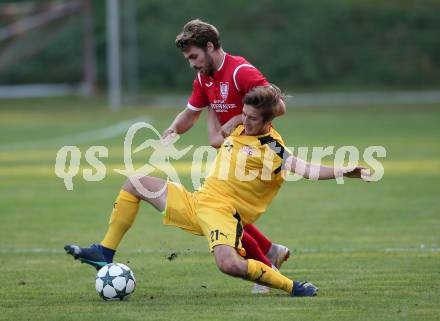 Fussball Kaerntner Liga. ATUS Ferlach gegen KAC 1909. Jakob Orgonyi, (Ferlach), Michael Eisterlehner  (KAC). Ferlach, am 13.10.2018.
Foto: Kuess
---
pressefotos, pressefotografie, kuess, qs, qspictures, sport, bild, bilder, bilddatenbank