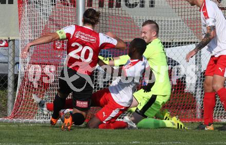 Fussball Kaerntner Liga. Woelfnitz gegen Spittal/Drau.  Kevin Mpaka, Florian Lampichler, (Woelfnitz), Daniel Trupp  (Spittal). Woelfnitz, am 13.10.2018.
Foto: Kuess
---
pressefotos, pressefotografie, kuess, qs, qspictures, sport, bild, bilder, bilddatenbank