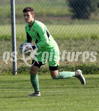 Fussball Kaerntner Liga. Woelfnitz gegen Spittal/Drau.  Alexander Burkhard Unterberger (Spittal). Woelfnitz, am 13.10.2018.
Foto: Kuess
---
pressefotos, pressefotografie, kuess, qs, qspictures, sport, bild, bilder, bilddatenbank