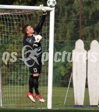 Fussball Kaerntner Liga. ATUS Ferlach gegen KAC 1909. Patrick Christian Boeck (Ferlach). Ferlach, am 13.10.2018.
Foto: Kuess
---
pressefotos, pressefotografie, kuess, qs, qspictures, sport, bild, bilder, bilddatenbank