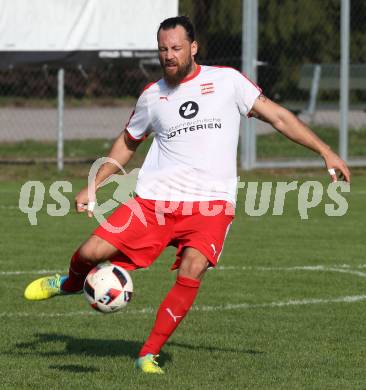 Fussball Kaerntner Liga. Woelfnitz gegen Spittal/Drau. Mattias Sereinig (Woelfnitz). Woelfnitz, am 13.10.2018.
Foto: Kuess
---
pressefotos, pressefotografie, kuess, qs, qspictures, sport, bild, bilder, bilddatenbank