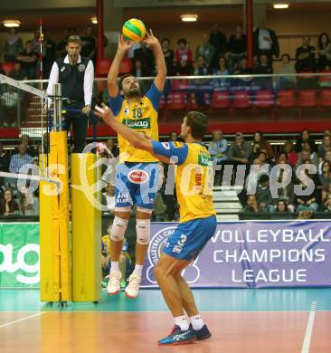 Volleyball Champions League. SK Posojilnica Aich/Dob gegen Lycurgus Groningen (NED). Jure Kasnik, Michal Hruska (Aich/Dob). Klagenfurt, am 17.10.2018.
Foto: Kuess
---
pressefotos, pressefotografie, kuess, qs, qspictures, sport, bild, bilder, bilddatenbank