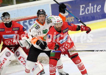 EBEL. Eishockey Bundesliga. KAC gegen Moser Medical Graz99ers. Koch Thomas (KAC), Oleksuk Travis (Graz). Klagenfurt, am 19.10.2018.
Foto: Kuess

---
pressefotos, pressefotografie, kuess, qs, qspictures, sport, bild, bilder, bilddatenbank