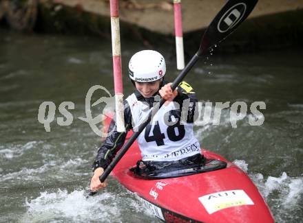 Kayak. Alpe Adria Kanu Slalom.  Nina Weratschnig.  Gurk (Fluss), 7.10.2018.
Foto: Kuess
---
pressefotos, pressefotografie, kuess, qs, qspictures, sport, bild, bilder, bilddatenbank