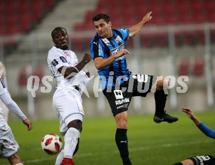 Fussball 2. Liga. SK Austria Klagenfurt gegen SKU Amstetten. Bradley Meledje, (Austria Klagenfurt),  Sascha Fahrngruber  (Amstetten). Klagenfurt, am 19.10.2018.
Foto: Kuess
---
pressefotos, pressefotografie, kuess, qs, qspictures, sport, bild, bilder, bilddatenbank