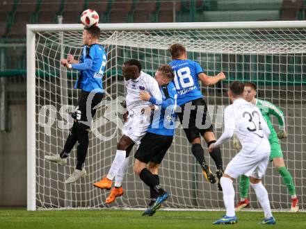 Fussball 2. Liga. SK Austria Klagenfurt gegen SKU Amstetten. Ousseini Nji Mfifen Mounpain (Austria Klagenfurt), Ahmet Muhamedbegovic, Daniel Scharner, David Pudelko  (Amstetten). Klagenfurt, am 19.10.2018.
Foto: Kuess
---
pressefotos, pressefotografie, kuess, qs, qspictures, sport, bild, bilder, bilddatenbank