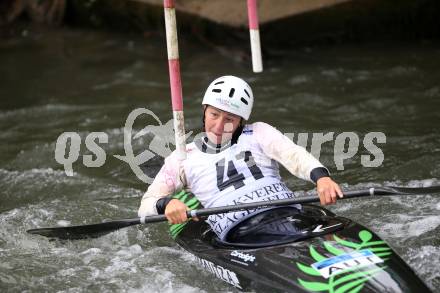 Kayak. Alpe Adria Kanu Slalom.  Antonia Oschmautz.  Gurk (Fluss), 7.10.2018.
Foto: Kuess
---
pressefotos, pressefotografie, kuess, qs, qspictures, sport, bild, bilder, bilddatenbank