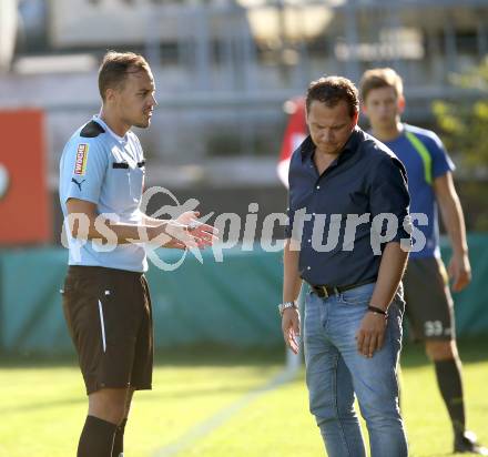 Fussball. Kaerntner Liga. St Jakob Rosental gegen Lind. Trainer Alexander Suppantschitsch (St Jakob), Schiedsrichter Edin Omerhodzic. St. Jakob am 20.10.2018.
Foto: Kuess

---
pressefotos, pressefotografie, kuess, qs, qspictures, sport, bild, bilder, bilddatenbank