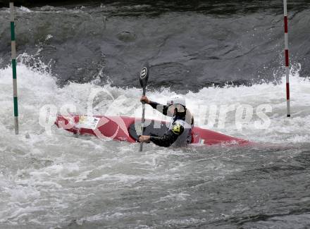 Kayak. Alpe Adria Kanu Slalom.  Nina Weratschnig.  Gurk (Fluss), 7.10.2018.
Foto: Kuess
---
pressefotos, pressefotografie, kuess, qs, qspictures, sport, bild, bilder, bilddatenbank