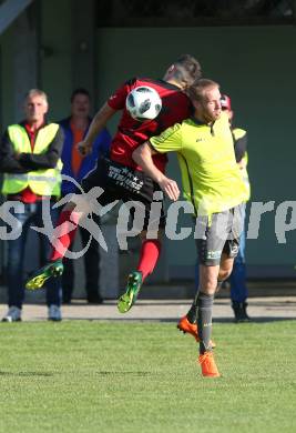 Fussball. Kaerntner Liga. St Jakob Rosental gegen Lind. Luca Andrea Nicola Kreuzer (St Jakob), Peter Kohlmaier (Lind). St. Jakob am 20.10.2018.
Foto: Kuess

---
pressefotos, pressefotografie, kuess, qs, qspictures, sport, bild, bilder, bilddatenbank