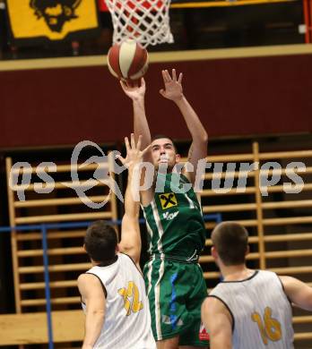 Basketball 2. Bundesliga. Grunddurchgang. 2. Runde. Woerthersee Piraten gegen Dornbirn Lions. Jan-Arne Apschner,  (Piraten), Luka Kevric (Lions). Klagenfurt, am 20.10.2018.
Foto: Kuess
---
pressefotos, pressefotografie, kuess, qs, qspictures, sport, bild, bilder, bilddatenbank
