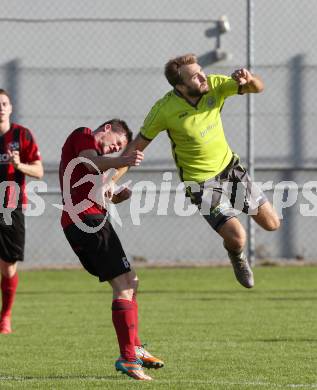 Fussball. Kaerntner Liga. St Jakob Rosental gegen Lind. Harald Ottowitz (St Jakob), Mario Zagler (Lind). St. Jakob am 20.10.2018.
Foto: Kuess

---
pressefotos, pressefotografie, kuess, qs, qspictures, sport, bild, bilder, bilddatenbank
