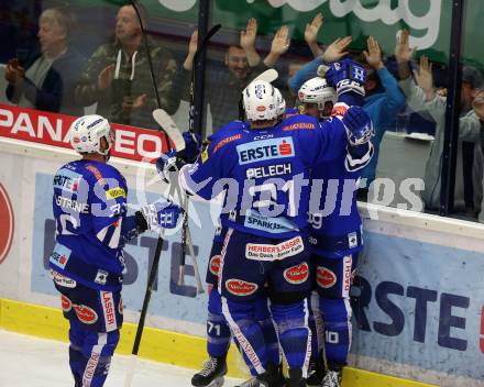 EBEL. Eishockey Bundesliga. EC VSV gegen Moser Medical Graz99ers. Torjubel Matthew Pelech, Jason Desantis, Corey Trivino, Jerry Pollastrone (VSV). Villach, am 21.10.2018.
Foto: Kuess 


---
pressefotos, pressefotografie, kuess, qs, qspictures, sport, bild, bilder, bilddatenbank