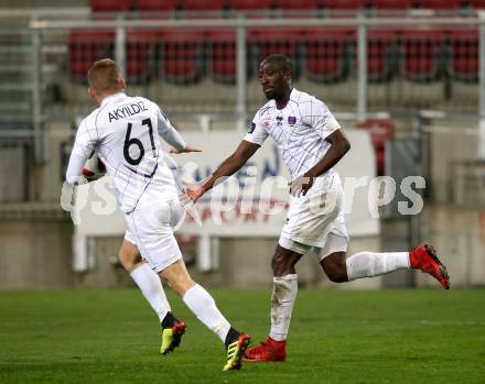 Fussball 2. Liga. SK Austria Klagenfurt gegen SKU Amstetten. Torjubel Volkan Akyildiz, Bradley Meledje (Austria Klagenfurt). Klagenfurt, am 19.10.2018.
Foto: Kuess
---
pressefotos, pressefotografie, kuess, qs, qspictures, sport, bild, bilder, bilddatenbank