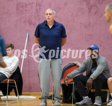 Basketball 2. Bundesliga. Grunddurchgang. 2. Runde. Raiders Villach gegen Basket Flames.  Trainer Franz Zderadicka (Basket Flames). Klagenfurt, am 21.10.2018.
Foto: Kuess
---
pressefotos, pressefotografie, kuess, qs, qspictures, sport, bild, bilder, bilddatenbank