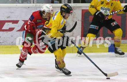 EBEL. Eishockey Bundesliga. KAC gegen spusu Vienna Capitals.  Nikolaus Kraus,  (KAC), Taylor Vause (Vienna Capitals). Klagenfurt, am 26.10.2018.
Foto: Kuess

---
pressefotos, pressefotografie, kuess, qs, qspictures, sport, bild, bilder, bilddatenbank