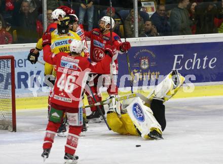 EBEL. Eishockey Bundesliga. KAC gegen spusu Vienna Capitals. Torjubel Nicholas Eric Petersen, Thomas Koch, Johannes Bischofberger (KAC). Klagenfurt, am 26.10.2018.
Foto: Kuess

---
pressefotos, pressefotografie, kuess, qs, qspictures, sport, bild, bilder, bilddatenbank
