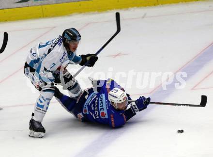 EBEL. Eishockey Bundesliga. EC VSV gegen EHC Liwest Black Wings Linz. Pelech Matthew (VSV), Lebler Brian (Linz). Villach, am 28.10.2018.
Foto: Kuess 


---
pressefotos, pressefotografie, kuess, qs, qspictures, sport, bild, bilder, bilddatenbank