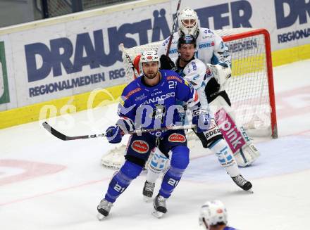 EBEL. Eishockey Bundesliga. EC VSV gegen EHC Liwest Black Wings Linz. Pelech Matthew (VSV), Brocklehurst Aaron (Linz). Villach, am 28.10.2018.
Foto: Kuess 


---
pressefotos, pressefotografie, kuess, qs, qspictures, sport, bild, bilder, bilddatenbank