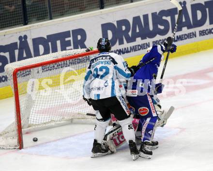 EBEL. Eishockey Bundesliga. EC VSV gegen EHC Liwest Black Wings Linz. Lanzinger Benjamin 	 (VSV), Rutkowski Troy (Linz). Villach, am 28.10.2018.
Foto: Kuess 


---
pressefotos, pressefotografie, kuess, qs, qspictures, sport, bild, bilder, bilddatenbank