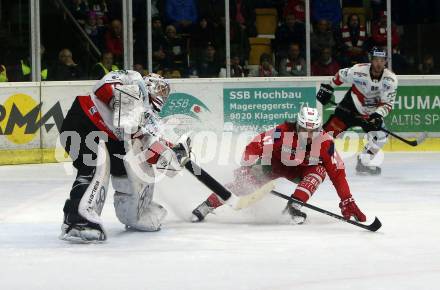 EBEL. Eishockey Bundesliga. KAC gegen HC Orli Znojmo. Marcel Witting,  (KAC), Teemu Tapio Lassila (HC Orli Znojmo). Klagenfurt, am 28.10.2018.
Foto: Kuess

---
pressefotos, pressefotografie, kuess, qs, qspictures, sport, bild, bilder, bilddatenbank