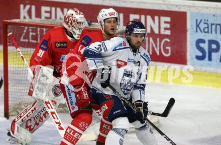 EBEL. Eishockey Bundesliga. KAC gegen Fehervar AV 19. David Madlehner, Adam Comrie,  (KAC), Arttu Luttinen (Alba Volan). Klagenfurt, am 28.10.2018.
Foto: Kuess

---
pressefotos, pressefotografie, kuess, qs, qspictures, sport, bild, bilder, bilddatenbank