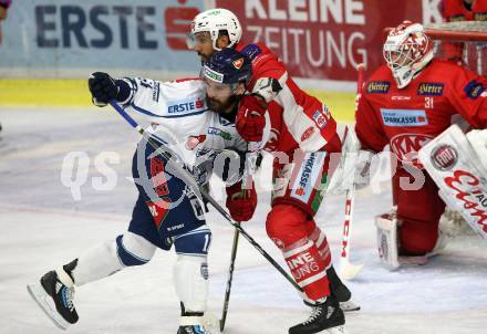 EBEL. Eishockey Bundesliga. KAC gegen Fehervar AV 19. David Joseph Fischer,  (KAC), Krisztian Szabo (Alba Volan). Klagenfurt, am 28.10.2018.
Foto: Kuess

---
pressefotos, pressefotografie, kuess, qs, qspictures, sport, bild, bilder, bilddatenbank