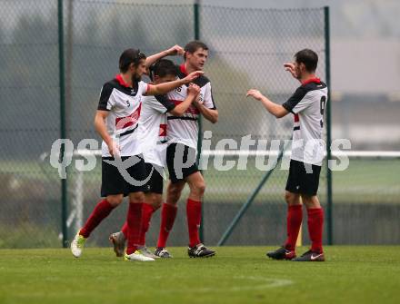 Fussball. Unterliga West. Nussdorf gegen Fuernitz. Torjubel Thomas Infeld, Dominik Tagger, Dusan Simic, Dominik Sporer (Nussdorf),  (Fuernitz). Nussdorf, 27.10.2018.
Foto: Kuess
---
pressefotos, pressefotografie, kuess, qs, qspictures, sport, bild, bilder, bilddatenbank