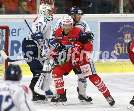 EBEL. Eishockey Bundesliga. KAC gegen Fehervar AV 19. Philipp Kreuzer,  (KAC), Janos Hari (Alba Volan). Klagenfurt, am 28.10.2018.
Foto: Kuess

---
pressefotos, pressefotografie, kuess, qs, qspictures, sport, bild, bilder, bilddatenbank