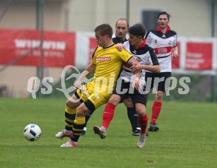 Fussball. Unterliga West. Nussdorf gegen Fuernitz. Dusan Simic (Nussdorf),  Asmir Halilovic (Fuernitz). Nussdorf, 27.10.2018.
Foto: Kuess
---
pressefotos, pressefotografie, kuess, qs, qspictures, sport, bild, bilder, bilddatenbank