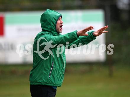 Fussball. Unterliga West. Nussdorf gegen Fuernitz.  Trainer Luka Bratic (Fuernitz). Nussdorf, 27.10.2018.
Foto: Kuess
---
pressefotos, pressefotografie, kuess, qs, qspictures, sport, bild, bilder, bilddatenbank