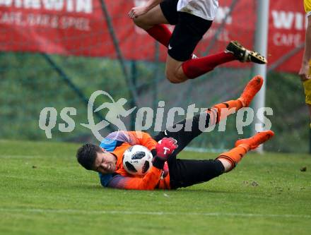 Fussball. Unterliga West. Nussdorf gegen Fuernitz. Michael Lessiak (Fuernitz). Nussdorf, 27.10.2018.
Foto: Kuess
---
pressefotos, pressefotografie, kuess, qs, qspictures, sport, bild, bilder, bilddatenbank