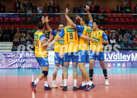 Volleyball Champions League. SK Posojilnica Aich/Dob gegen United Volley Rhein-Main.  Jubel (Aich/Dob). Klagenfurt, am 31.10.2018.
Foto: Kuess
---
pressefotos, pressefotografie, kuess, qs, qspictures, sport, bild, bilder, bilddatenbank