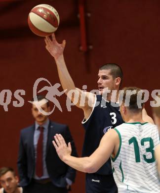 Basketball OEBV Cup. KOS Celovec gegen  BBC Nord Dragonz. Erik Kralj,   (KOS),  Attila Hegedues (Nord Dragonz). Klagenfurt, am 1.11.2018.
Foto: Kuess
---
pressefotos, pressefotografie, kuess, qs, qspictures, sport, bild, bilder, bilddatenbank