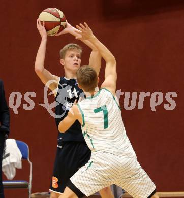 Basketball OEBV Cup. KOS Celovec gegen  BBC Nord Dragonz. Valentin Pasterk,   (KOS), Christian Lehrner (Nord Dragonz). Klagenfurt, am 1.11.2018.
Foto: Kuess
---
pressefotos, pressefotografie, kuess, qs, qspictures, sport, bild, bilder, bilddatenbank