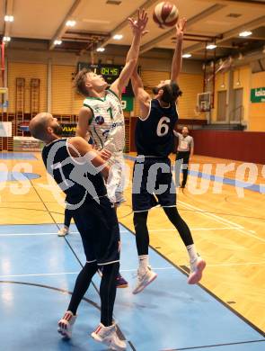 Basketball OEBV Cup. KOS Celovec gegen  BBC Nord Dragonz. Valentin Pasterk,   (KOS), Markus Tamas, Stojan Radanovic (Nord Dragonz). Klagenfurt, am 1.11.2018.
Foto: Kuess
---
pressefotos, pressefotografie, kuess, qs, qspictures, sport, bild, bilder, bilddatenbank